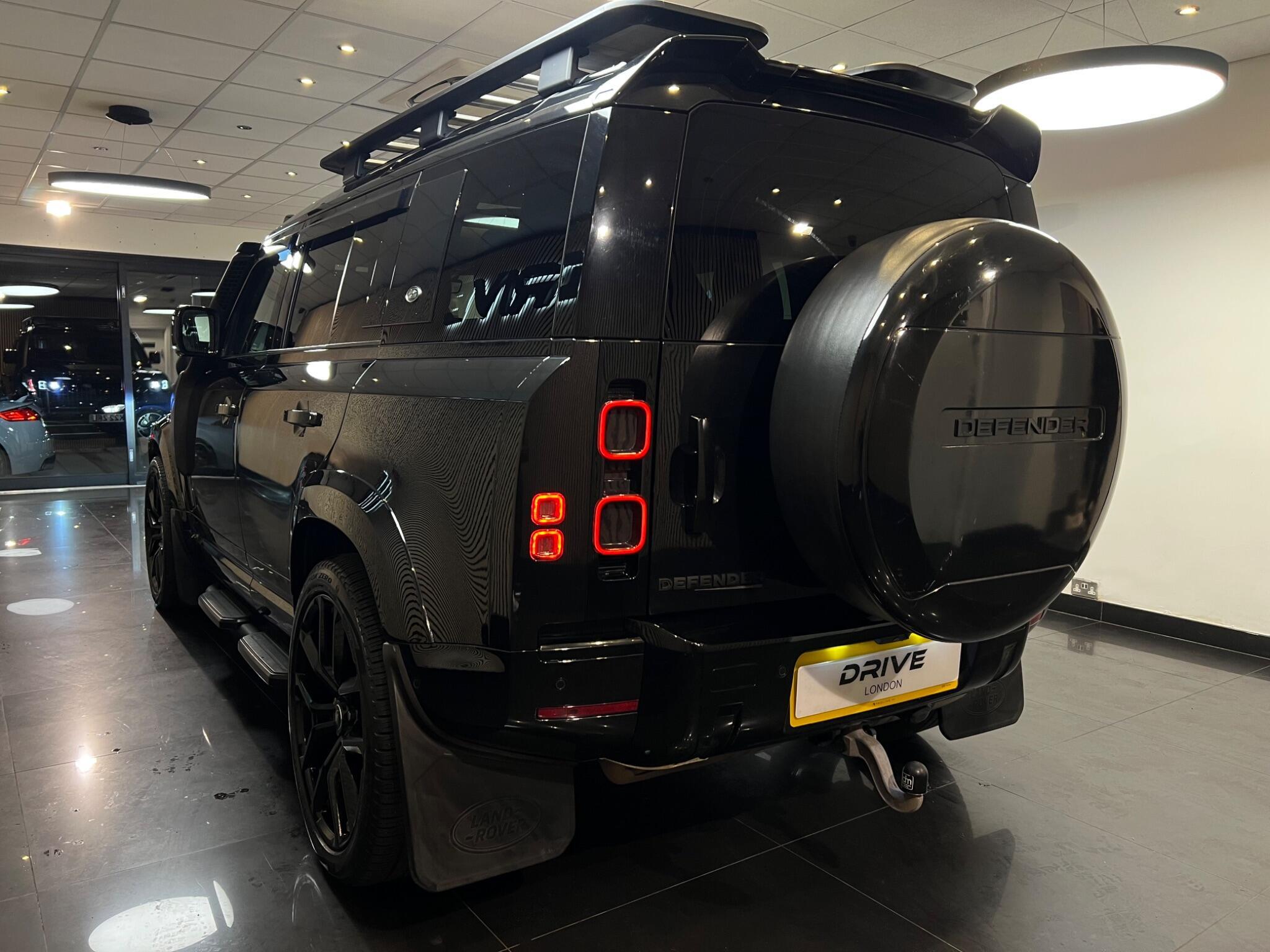 Land Rover Defender 110